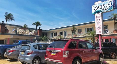 Sea Kist Motel (C̶$̶1̶1̶7̶) C$104 .